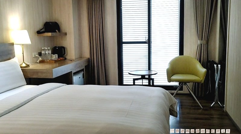 嘉義住宿│西區│隱藏於文化路夜市間的超優質住宿,浮誇系吃到飽早餐更是讓人驚艷的享受。