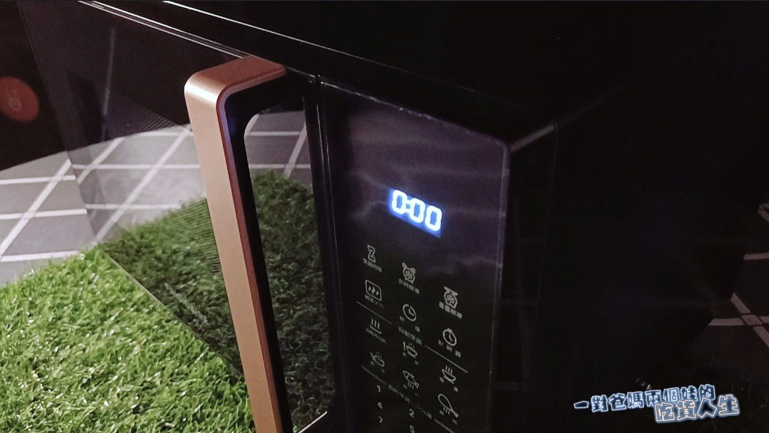 家電開箱│Frigidaire富及第25L智慧烹調微電腦微波爐,必敗的優質廚房神隊友,從早餐、點心下午茶、晚餐到宵夜都能夠完美駕馭的無油煙微波懶人料理生活家電。 - 第11張圖 家電開箱│Frigidaire富及第25L智慧烹調微電腦微波爐,必敗的優質廚房神隊友,從早餐、點心下午茶、晚餐到宵夜都能夠完美駕馭的無油煙微波懶人料理生活家電。