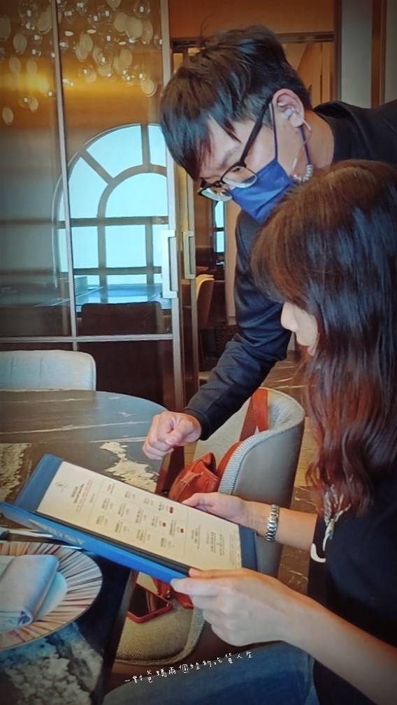 焰鐵板燒｜漢來大飯店｜偶像劇才有的儀式感高空景觀餐廳，VIP等級的私廚料理給你華而不奢、雅而不俗的鐵板秀。
