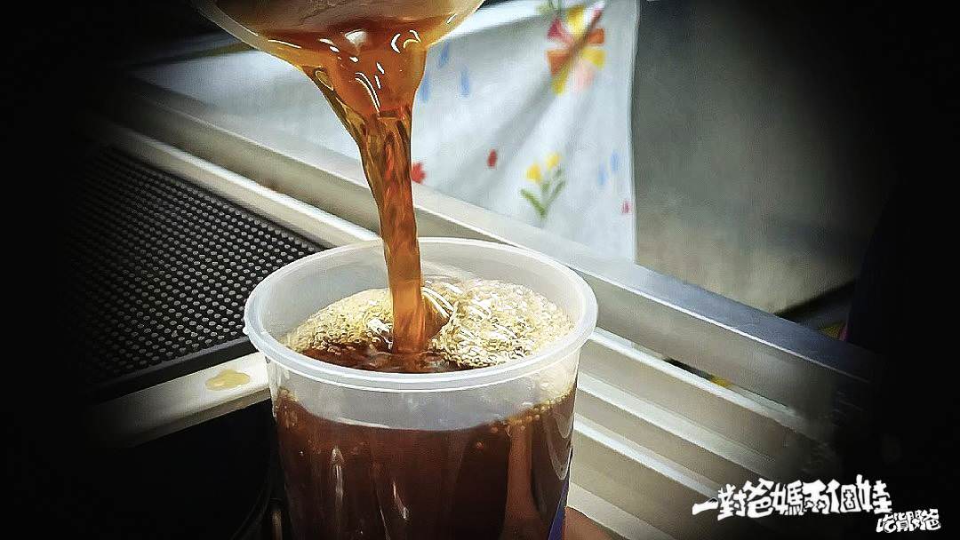大麻紅茶冰楠梓店│黑糖醬香珍珠、葛粉條遇上古早味紅茶、綠茶花香配搭果香、煉乳奶香,一喝會上癮的特調混搭傳統茶飲! - 第9張圖 大麻紅茶冰楠梓店│黑糖醬香珍珠、葛粉條遇上古早味紅茶、綠茶花香配搭果香、煉乳奶香,一喝會上癮的特調混搭傳統茶飲!