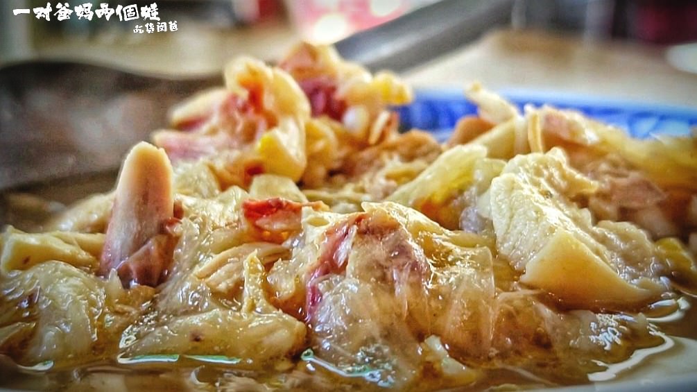 鎮南宮廟口雜菜│高雄前鎮│兒時的正港古早味，銅板價，鹹甜帶辣香，一吃會懷念的什菜！