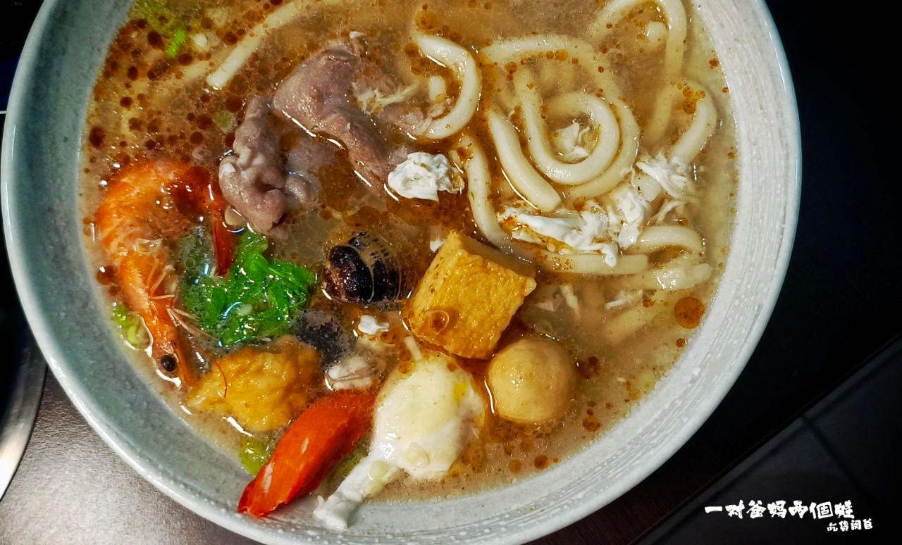 賀呷一食鍋│高雄三民│低調平價自助吧吃到飽小火鍋,麻辣鴨血、牛奶、咖哩、泡菜鍋重口味必吃,昆布柴魚意外夠味必點! - 第52張圖 賀呷一食鍋│高雄三民│低調平價自助吧吃到飽小火鍋,麻辣鴨血、牛奶、咖哩、泡菜鍋重口味必吃,昆布柴魚意外夠味必點!