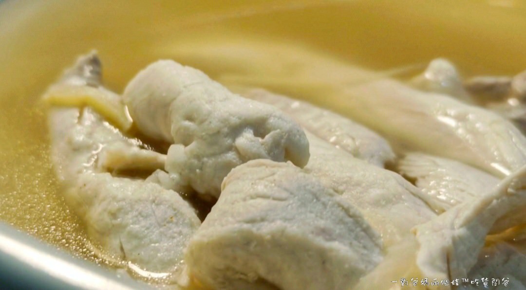 欣漁翁海產粥│高醫美食│超浮誇!料頭霸氣、份量十足、湯頭鮮甜的巨大海產粥,讓你一次吃好吃滿,還有冷氣可以吹! - 第28張圖 欣漁翁海產粥│高醫美食│超浮誇!料頭霸氣、份量十足、湯頭鮮甜的巨大海產粥,讓你一次吃好吃滿,還有冷氣可以吹!