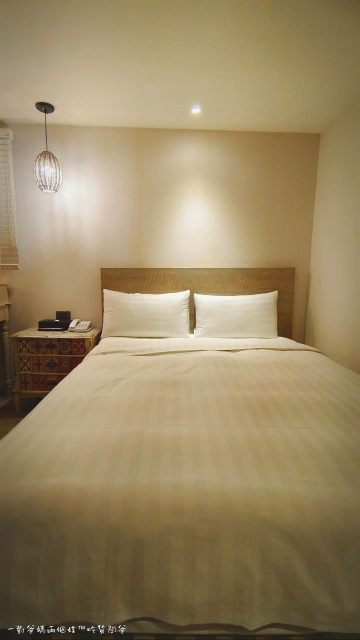 蘭桂坊花園酒店│嘉義住宿│文化路夜市超優質平價住宿，再給你浮誇系早餐吃到飽。