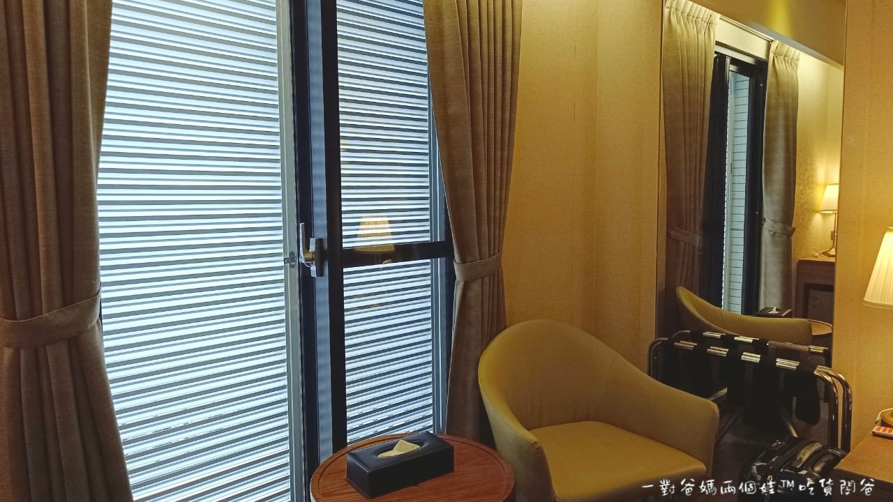 蘭桂坊花園酒店│嘉義住宿│文化路夜市超優質平價住宿，再給你浮誇系早餐吃到飽。