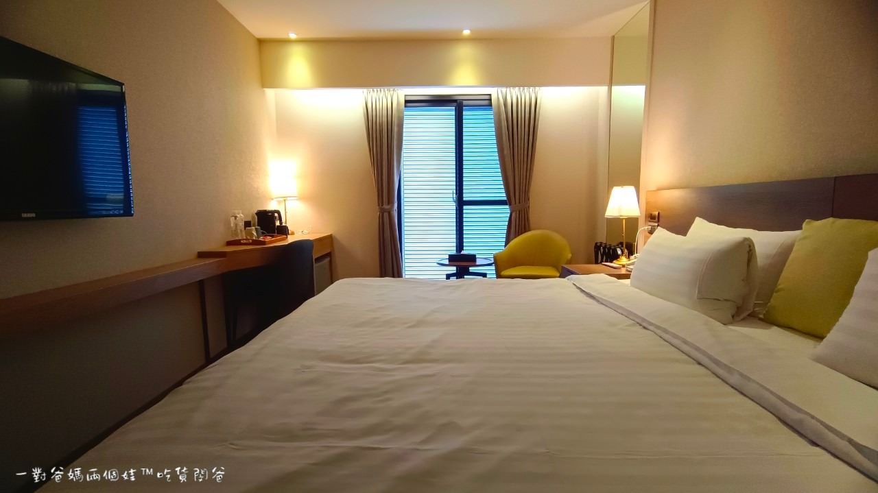 蘭桂坊花園酒店│嘉義住宿│文化路夜市超優質平價住宿，再給你浮誇系早餐吃到飽。