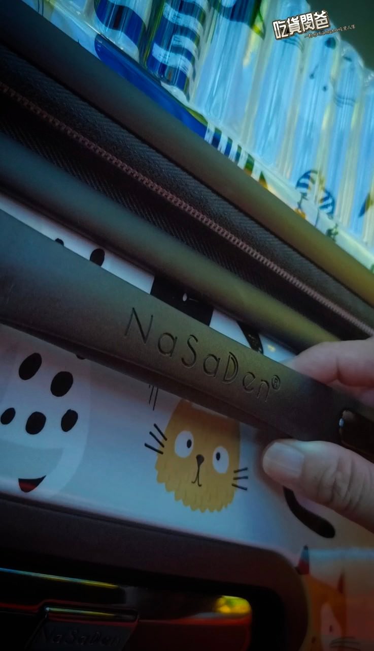 NaSaDen納莎登行李箱。第二代新無憂系列,超時尚、超輕盈、超大容量、多功能收納的旅行小幫手! - 第19張圖 NaSaDen納莎登行李箱。第二代新無憂系列,超時尚、超輕盈、超大容量、多功能收納的旅行小幫手!