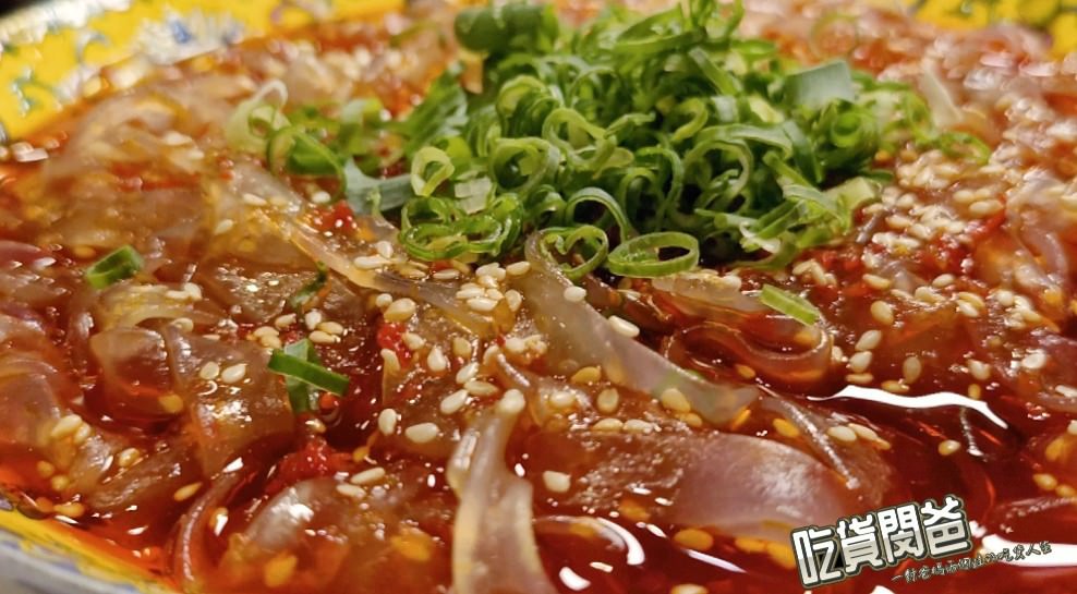 LA時尚川菜 • 台南善化 • 超狂片皮鴨、麻辣鴨鍋必點！給你滿滿川味江湖菜色，讓你呼朋引伴的聚餐首選！