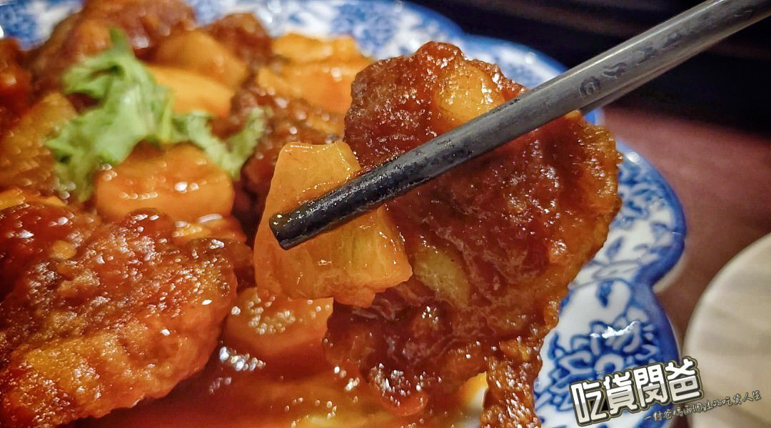 LA時尚川菜 • 台南善化 • 超狂片皮鴨、麻辣鴨鍋必點！給你滿滿川味江湖菜色，讓你呼朋引伴的聚餐首選！