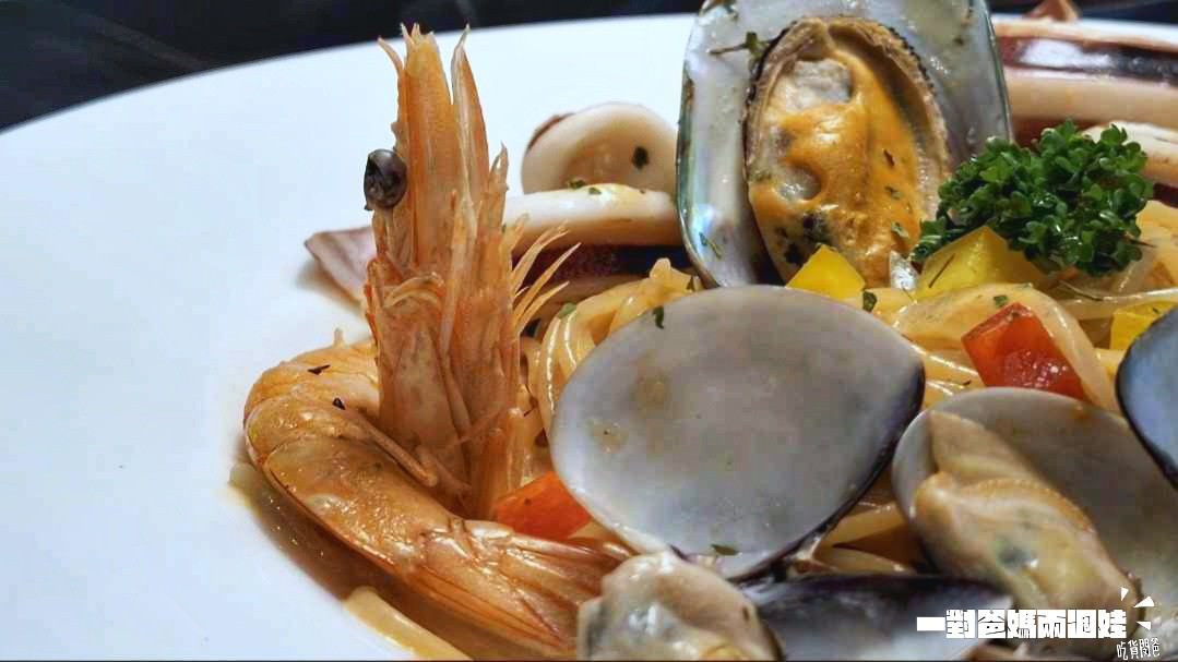 ROSA義大利餐廳。高雄左營。肉大塊!海味鮮!份量霸氣!價格更是高CP且貼近人心的義大利料理,讓你一吃愛上! - 第37張圖 ROSA義大利餐廳。高雄左營。肉大塊!海味鮮!份量霸氣!價格更是高CP且貼近人心的義大利料理,讓你一吃愛上!
