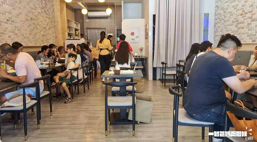 ROSA義大利餐廳。高雄左營。肉大塊!海味鮮!份量霸氣!價格更是高CP且貼近人心的義大利料理,讓你一吃愛上! - 第2張圖 ROSA義大利餐廳。高雄左營。肉大塊!海味鮮!份量霸氣!價格更是高CP且貼近人心的義大利料理,讓你一吃愛上!