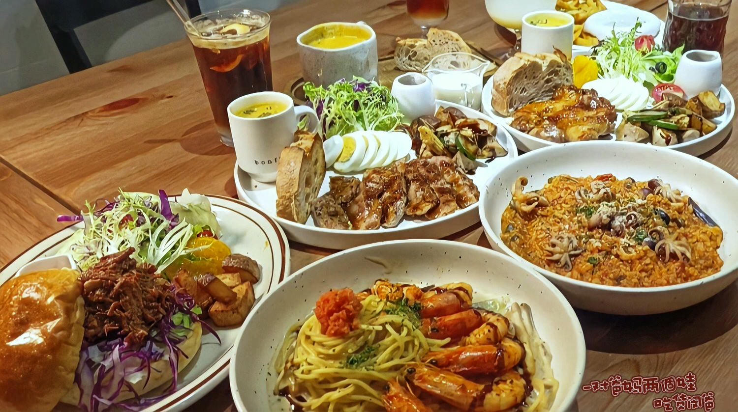 夏德莉brunch.pasta巨蛋店|高雄左營|療癒系手撕漢堡、義大利麵、燉飯,遇上視覺系飲品甜點,一次吃上,絕對愛上! - 第7張圖 夏德莉brunch.pasta巨蛋店|高雄左營|療癒系手撕漢堡、義大利麵、燉飯,遇上視覺系飲品甜點,一次吃上,絕對愛上!