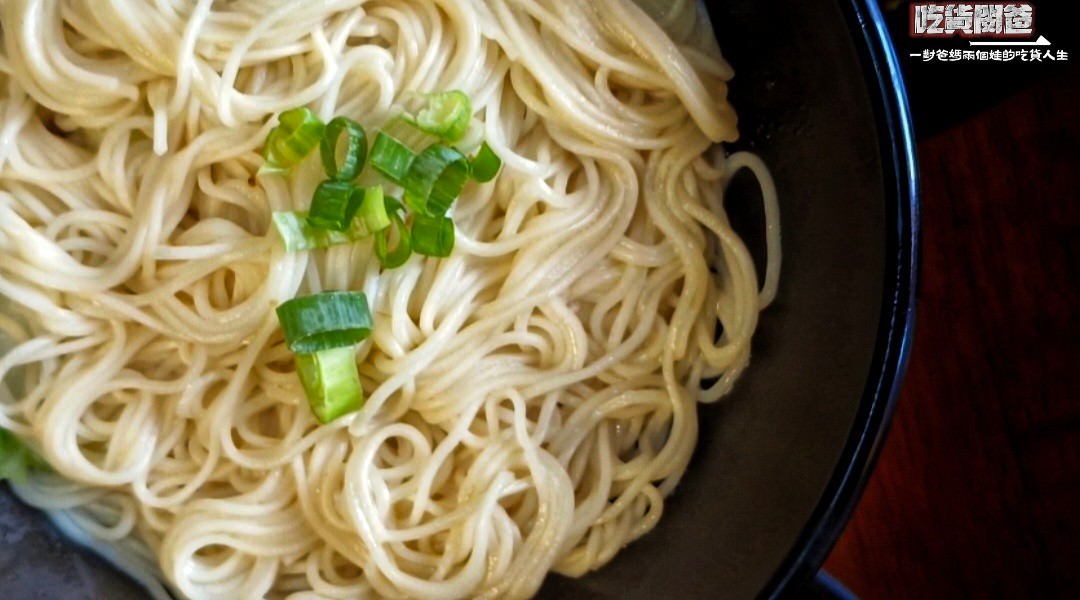 老爺美食館|高雄三民|近一甲子的米其林必比登2023平價小吃,焦糖燻鴨、香茅煎肉飯、三骨魚湯讓人一吃愛上! - 第43張圖 老爺美食館|高雄三民|近一甲子的米其林必比登2023平價小吃,焦糖燻鴨、香茅煎肉飯、三骨魚湯讓人一吃愛上!