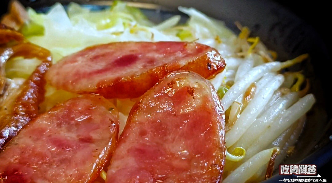 老爺美食館|高雄三民|近一甲子的米其林必比登2023平價小吃,焦糖燻鴨、香茅煎肉飯、三骨魚湯讓人一吃愛上! - 第39張圖 老爺美食館|高雄三民|近一甲子的米其林必比登2023平價小吃,焦糖燻鴨、香茅煎肉飯、三骨魚湯讓人一吃愛上!
