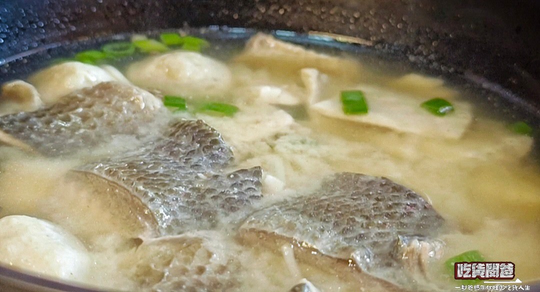 老爺美食館|高雄三民|近一甲子的米其林必比登2023平價小吃,焦糖燻鴨、香茅煎肉飯、三骨魚湯讓人一吃愛上! - 第35張圖 老爺美食館|高雄三民|近一甲子的米其林必比登2023平價小吃,焦糖燻鴨、香茅煎肉飯、三骨魚湯讓人一吃愛上!