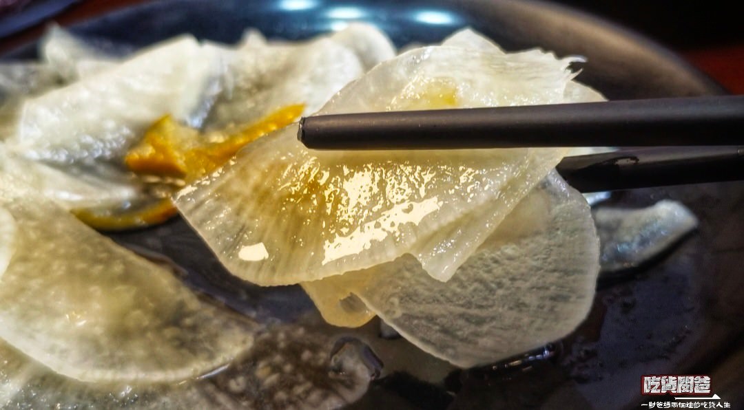 老爺美食館|高雄三民|近一甲子的米其林必比登2023平價小吃,焦糖燻鴨、香茅煎肉飯、三骨魚湯讓人一吃愛上! - 第51張圖 老爺美食館|高雄三民|近一甲子的米其林必比登2023平價小吃,焦糖燻鴨、香茅煎肉飯、三骨魚湯讓人一吃愛上!