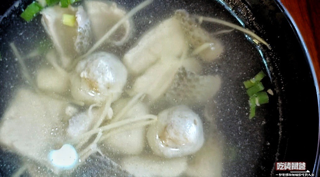 老爺美食館|高雄三民|近一甲子的米其林必比登2023平價小吃,焦糖燻鴨、香茅煎肉飯、三骨魚湯讓人一吃愛上! - 第29張圖 老爺美食館|高雄三民|近一甲子的米其林必比登2023平價小吃,焦糖燻鴨、香茅煎肉飯、三骨魚湯讓人一吃愛上!