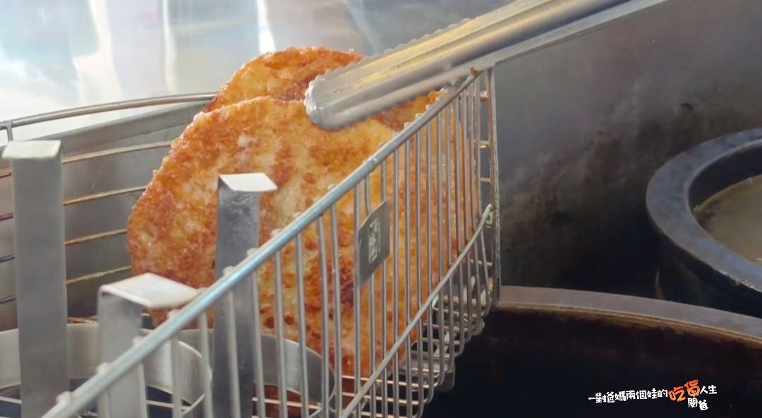 『兔吃迷蔥肉Q餅』麥香雞版的蔥肉餅吃過沒?移動式餐車,南台灣市集趴趴造,不一樣的Q酥醬香蔥肉餅,一吃愛上! - 第32張圖 『兔吃迷蔥肉Q餅』麥香雞版的蔥肉餅吃過沒?移動式餐車,南台灣市集趴趴造,不一樣的Q酥醬香蔥肉餅,一吃愛上!