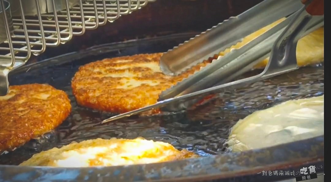 『兔吃迷蔥肉Q餅』麥香雞版的蔥肉餅吃過沒?移動式餐車,南台灣市集趴趴造,不一樣的Q酥醬香蔥肉餅,一吃愛上! - 第18張圖 『兔吃迷蔥肉Q餅』麥香雞版的蔥肉餅吃過沒?移動式餐車,南台灣市集趴趴造,不一樣的Q酥醬香蔥肉餅,一吃愛上!