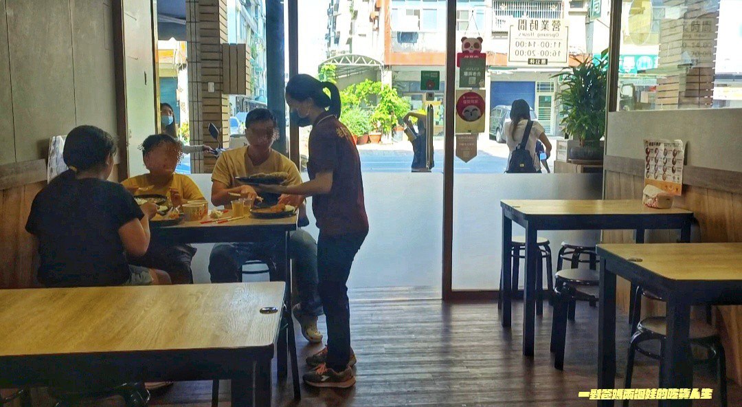 老闆不夠辣│高雄三民│咖哩飯給你銅板價,還有比臉大雞排、唐揚雞大肉球咖哩飯,更是會讓你一吃愛上! - 第5張圖 老闆不夠辣│高雄三民│咖哩飯給你銅板價,還有比臉大雞排、唐揚雞大肉球咖哩飯,更是會讓你一吃愛上!