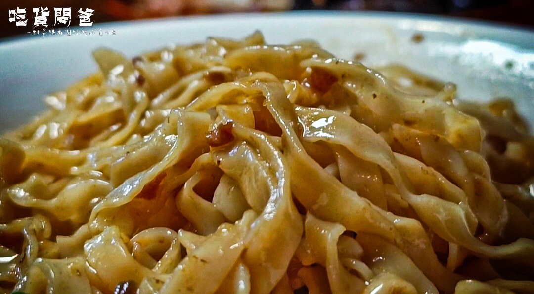 臺灣麵雞飯 ║ 高雄鳳山 ║ 從白天晚上到消夜都能吃上的超派厚切牛肉麵、滿嘴雞油香的臺灣雞飯,一吃愛上! - 第25張圖 臺灣麵雞飯 ║ 高雄鳳山 ║ 從白天晚上到消夜都能吃上的超派厚切牛肉麵、滿嘴雞油香的臺灣雞飯,一吃愛上!