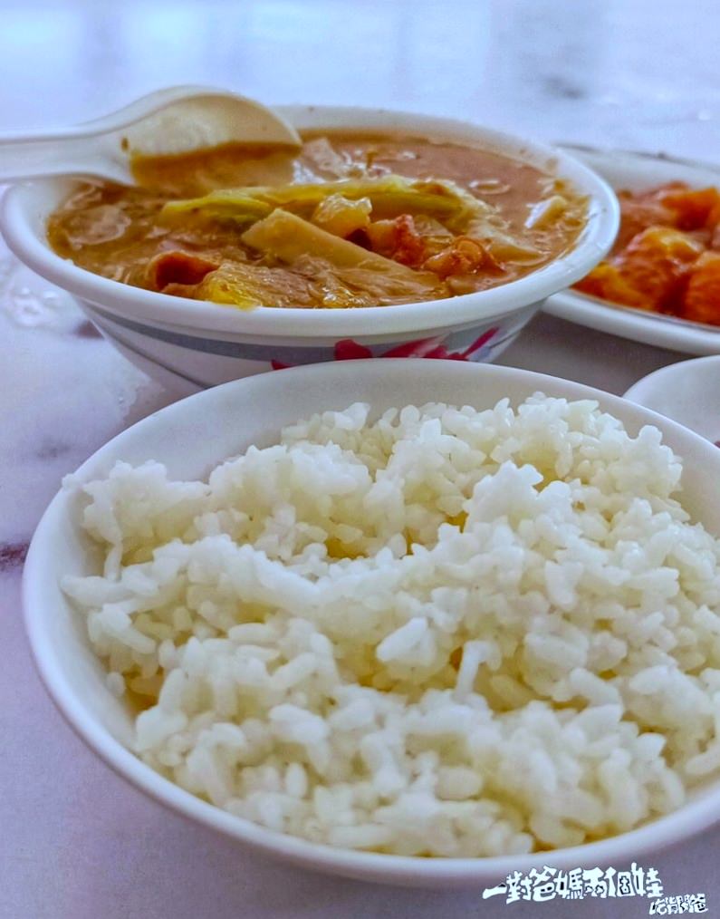阿春師什菜｜高雄左營｜從小吃到大到古早味，雜菜配白飯是標配、筍乾封肉必點，一吃愛上的美味！