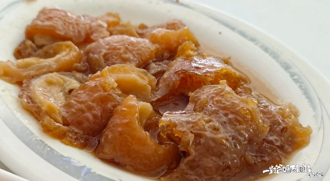 阿春師什菜｜高雄左營｜從小吃到大到古早味，雜菜配白飯是標配、筍乾封肉必點，一吃愛上的美味！