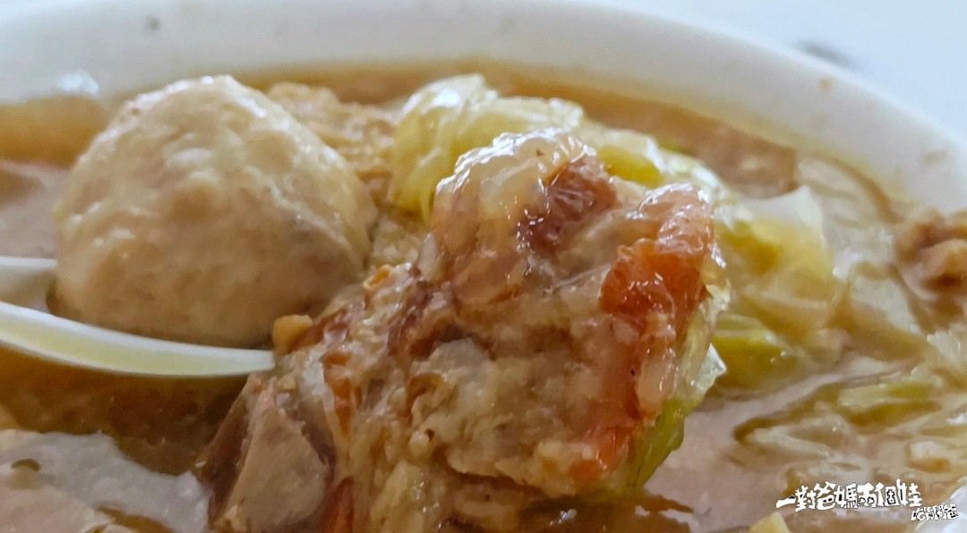 阿春師什菜｜高雄左營｜從小吃到大到古早味，雜菜配白飯是標配、筍乾封肉必點，一吃愛上的美味！