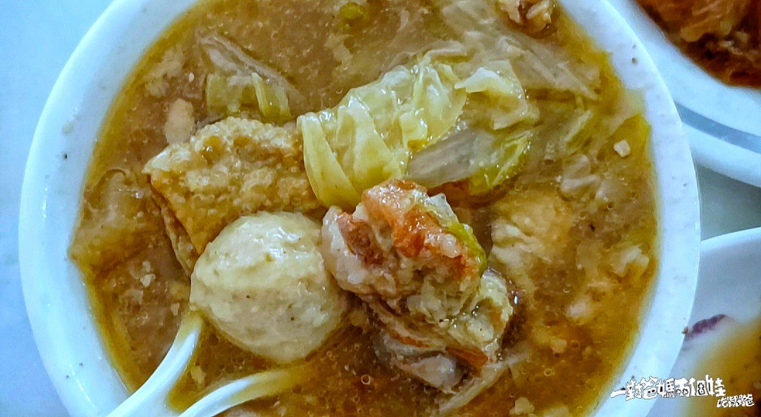 阿春師什菜｜高雄左營｜從小吃到大到古早味，雜菜配白飯是標配、筍乾封肉必點，一吃愛上的美味！