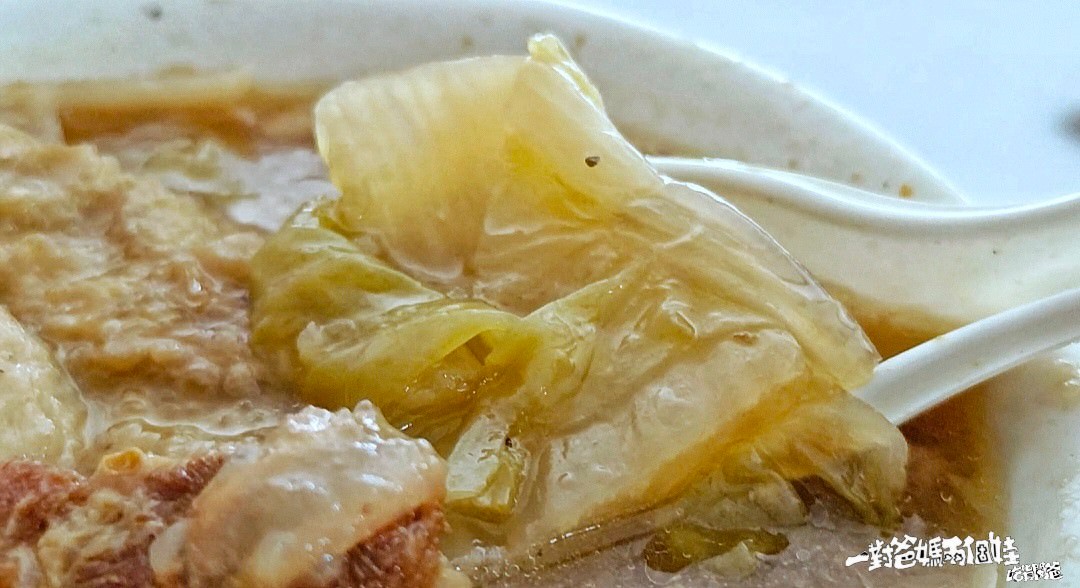 阿春師什菜｜高雄左營｜從小吃到大到古早味，雜菜配白飯是標配、筍乾封肉必點，一吃愛上的美味！