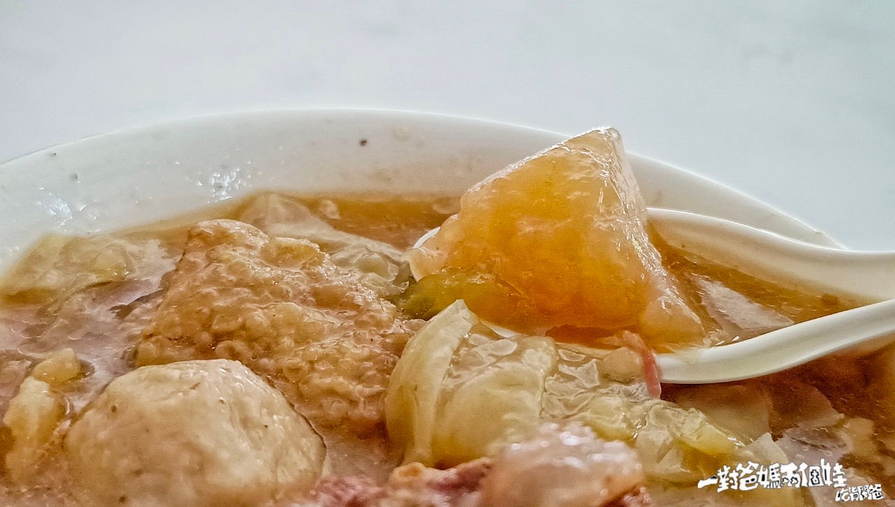 阿春師什菜｜高雄左營｜從小吃到大到古早味，雜菜配白飯是標配、筍乾封肉必點，一吃愛上的美味！