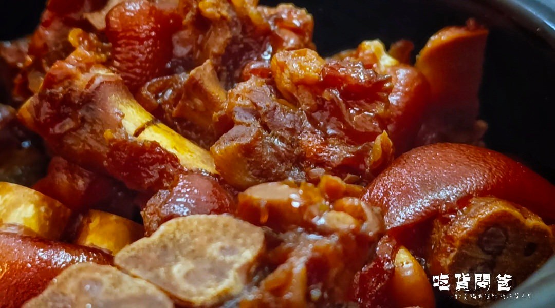 古早魏爌肉飯|高雄鳳山|醬香、油亮滑嫩的腿庫飯必吃,爌肉、肉燥、豬腳、雞腿更是人氣必點! - 第28張圖 古早魏爌肉飯|高雄鳳山|醬香、油亮滑嫩的腿庫飯必吃,爌肉、肉燥、豬腳、雞腿更是人氣必點!