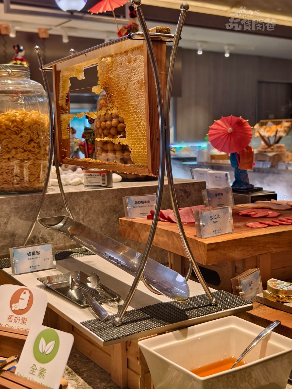 日月潭力麗溫德姆溫泉酒店|南投親子住宿|超狂豪華一泊二食吃到飽,再給你獨立雙泉泡湯雙浴缸、露天泳池、KTV、SPA裸湯,住過愛上! - 第127張圖 日月潭力麗溫德姆溫泉酒店|南投親子住宿|超狂豪華一泊二食吃到飽,再給你獨立雙泉泡湯雙浴缸、露天泳池、KTV、SPA裸湯,住過愛上!