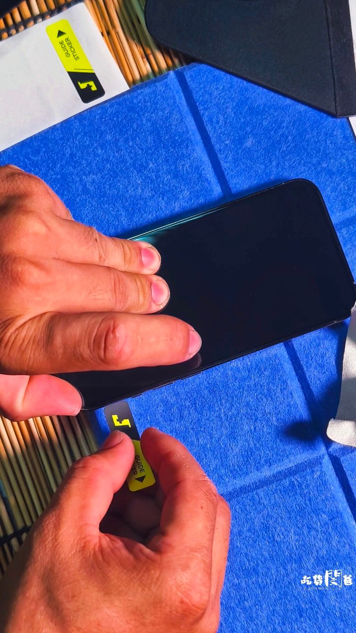 JiaPlus 佳佳貼|iphone手機保護貼推薦,抗藍光、高透光、耐磨抗污、防水防刮,台灣製造的優質保護貼! - 第18張圖 JiaPlus 佳佳貼|iphone手機保護貼推薦,抗藍光、高透光、耐磨抗污、防水防刮,台灣製造的優質保護貼!