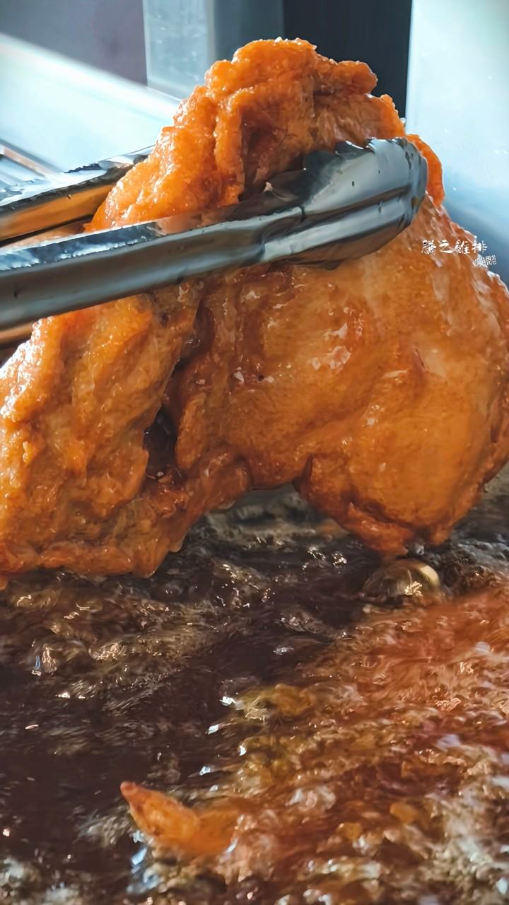 騰之雞排|高雄楠梓|必吃!脆皮雞排皮脆、肉厚又多汁!單點炸物涮嘴必點!在地人氣雞排專賣,一吃愛上! - 第12張圖 騰之雞排|高雄楠梓|必吃!脆皮雞排皮脆、肉厚又多汁!單點炸物涮嘴必點!在地人氣雞排專賣,一吃愛上!