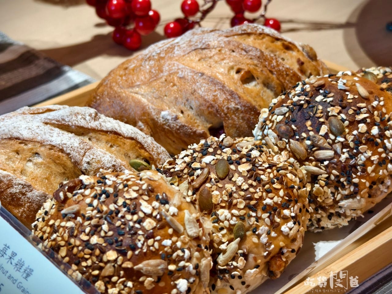 LA ONE Bakery烘焙坊｜高雄鼓山｜今年爸爸節就吃這家！麵包蛋糕夠狂！披薩甜點一吃愛上！