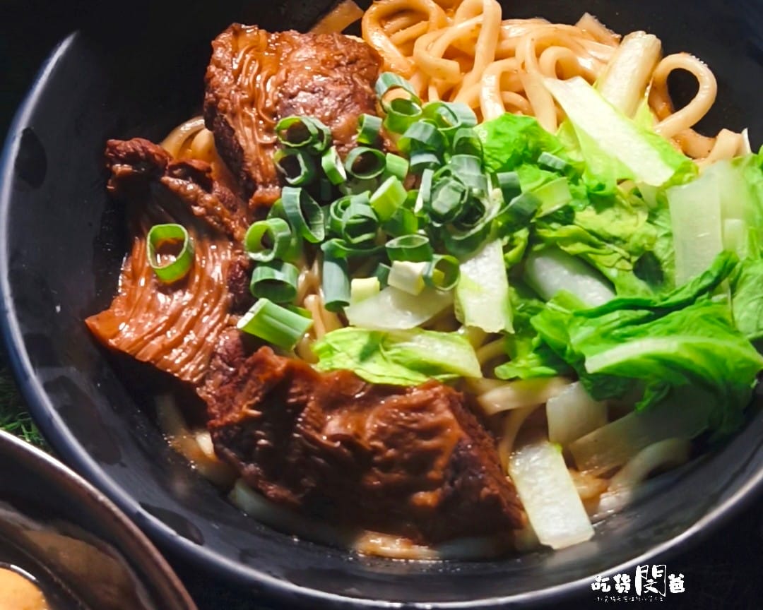 傑紅燒豬肉麵(原味食尚)|高雄三民|豬肉麵招牌必吃,炸醬、鍋燒麵超夠味,隱藏版小食堂一吃愛上! - 第15張圖 傑紅燒豬肉麵(原味食尚)|高雄三民|豬肉麵招牌必吃,炸醬、鍋燒麵超夠味,隱藏版小食堂一吃愛上!