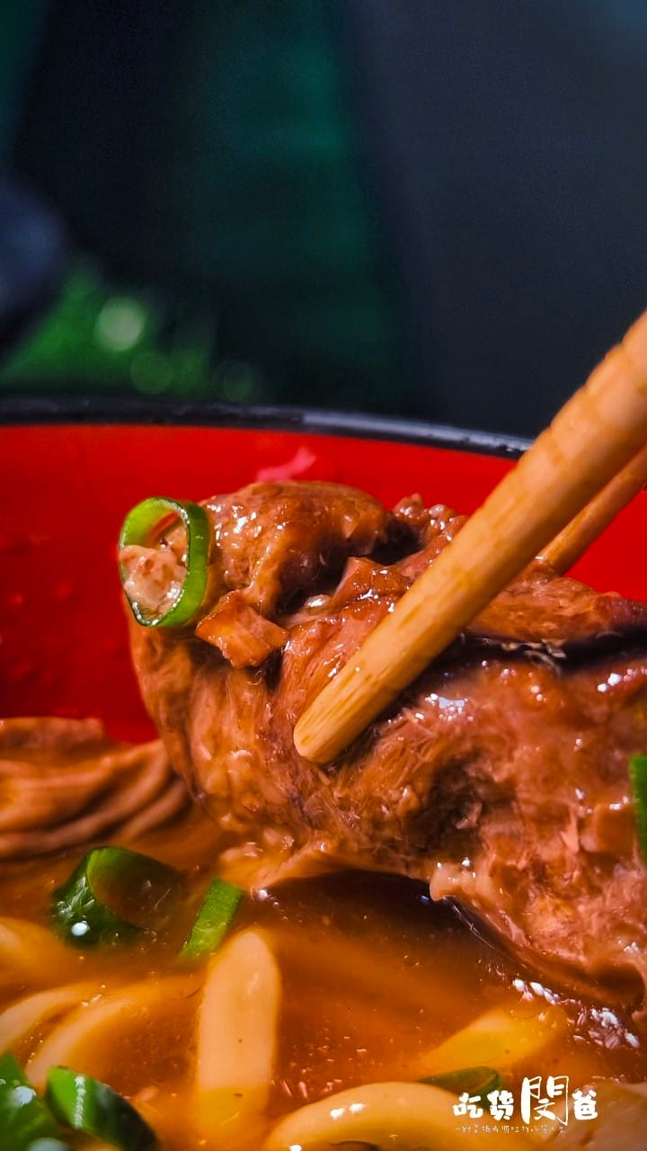 傑紅燒豬肉麵(原味食尚)|高雄三民|豬肉麵招牌必吃,炸醬、鍋燒麵超夠味,隱藏版小食堂一吃愛上! - 第11張圖 傑紅燒豬肉麵(原味食尚)|高雄三民|豬肉麵招牌必吃,炸醬、鍋燒麵超夠味,隱藏版小食堂一吃愛上!
