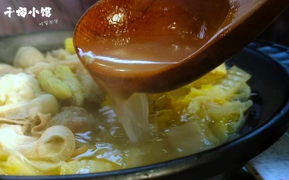 高雄武廟火鍋推薦│千槢小館│酸菜白肉鍋、胡椒豬肚必吃、無敵叉燒飯、泰式涼拌魷魚、起司芋見泥,一吃愛上 - 第16張圖 高雄武廟火鍋推薦│千槢小館│酸菜白肉鍋、胡椒豬肚必吃、無敵叉燒飯、泰式涼拌魷魚、起司芋見泥,一吃愛上