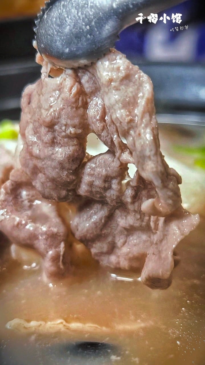 高雄武廟火鍋推薦│千槢小館│酸菜白肉鍋、胡椒豬肚必吃、無敵叉燒飯、泰式涼拌魷魚、起司芋見泥,一吃愛上 - 第30張圖 高雄武廟火鍋推薦│千槢小館│酸菜白肉鍋、胡椒豬肚必吃、無敵叉燒飯、泰式涼拌魷魚、起司芋見泥,一吃愛上