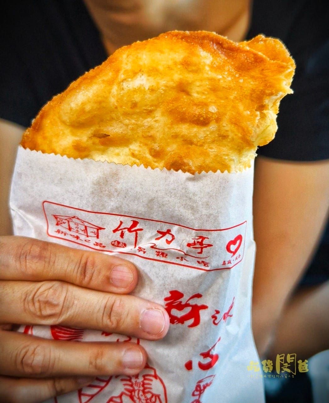 竹力亭炸蛋蔥油餅│台南永康│ 超狂台式下午茶！爆漿炸蛋雞排鬆餅，吃起來酥軟、咬起來飽嘴，一吃愛上！