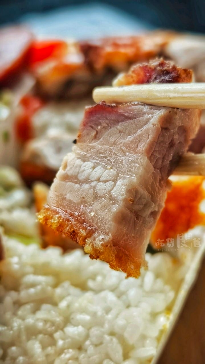 仁記燒臘│高雄左營│超佛！超狂燒臘便當店！口味很討喜！價格超親民！份量超霸氣！讓你一吃成主顧的燒臘店！