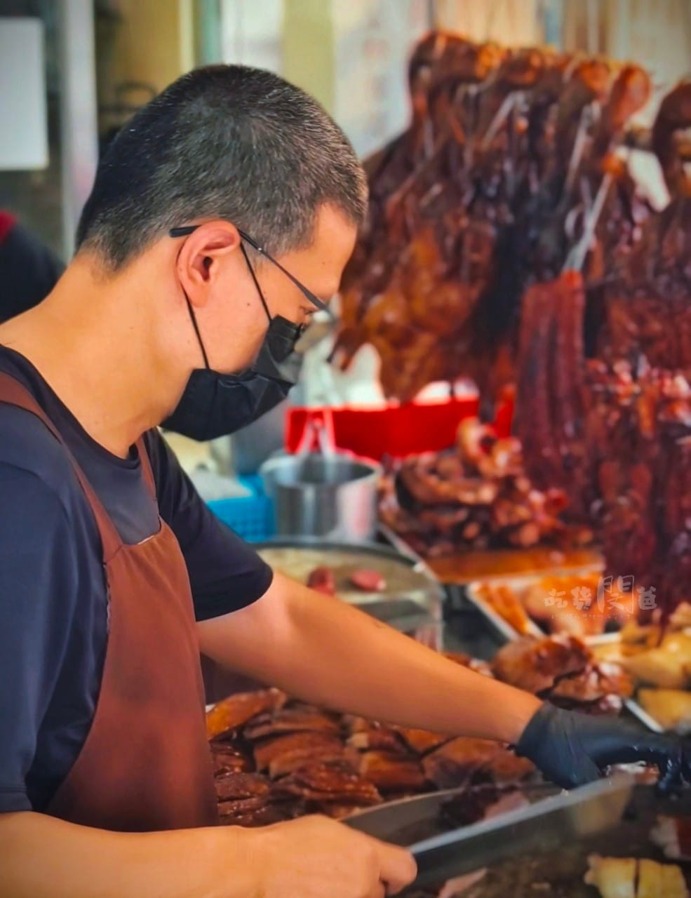 仁記燒臘│高雄左營│超佛！超狂燒臘便當店！口味很討喜！價格超親民！份量超霸氣！讓你一吃成主顧的燒臘店！