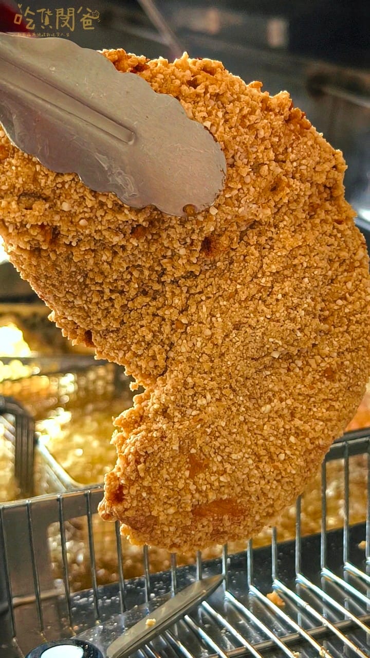 蘋果雞鹹酥雞香雞排│高雄林園│超佛60元比臉大雞排必吃！一字骨爽爽啃骨嗑肉！下午茶、消夜首選！