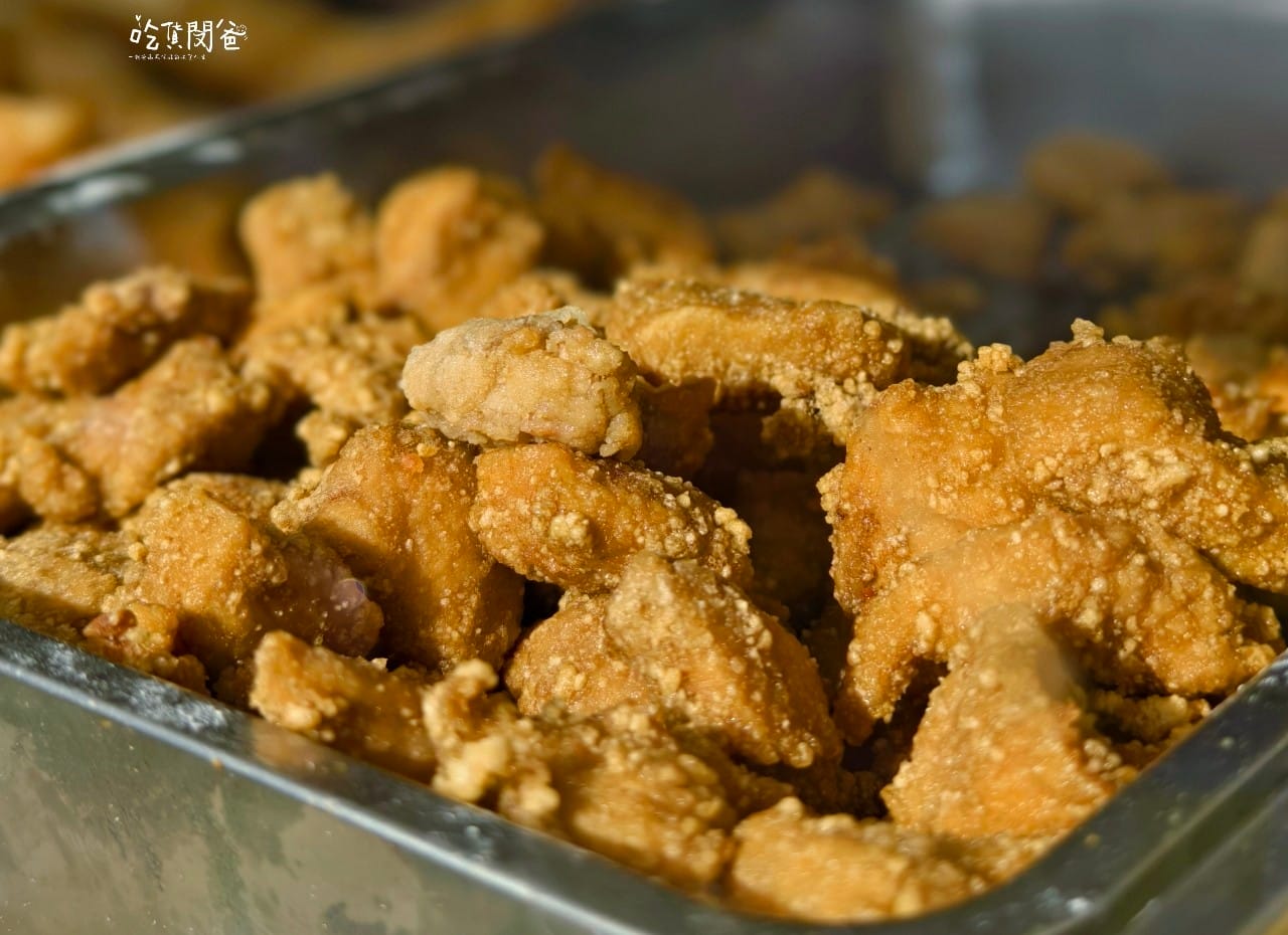 蘋果雞鹹酥雞香雞排│高雄林園│超佛60元比臉大雞排必吃！一字骨爽爽啃骨嗑肉！下午茶、消夜首選！