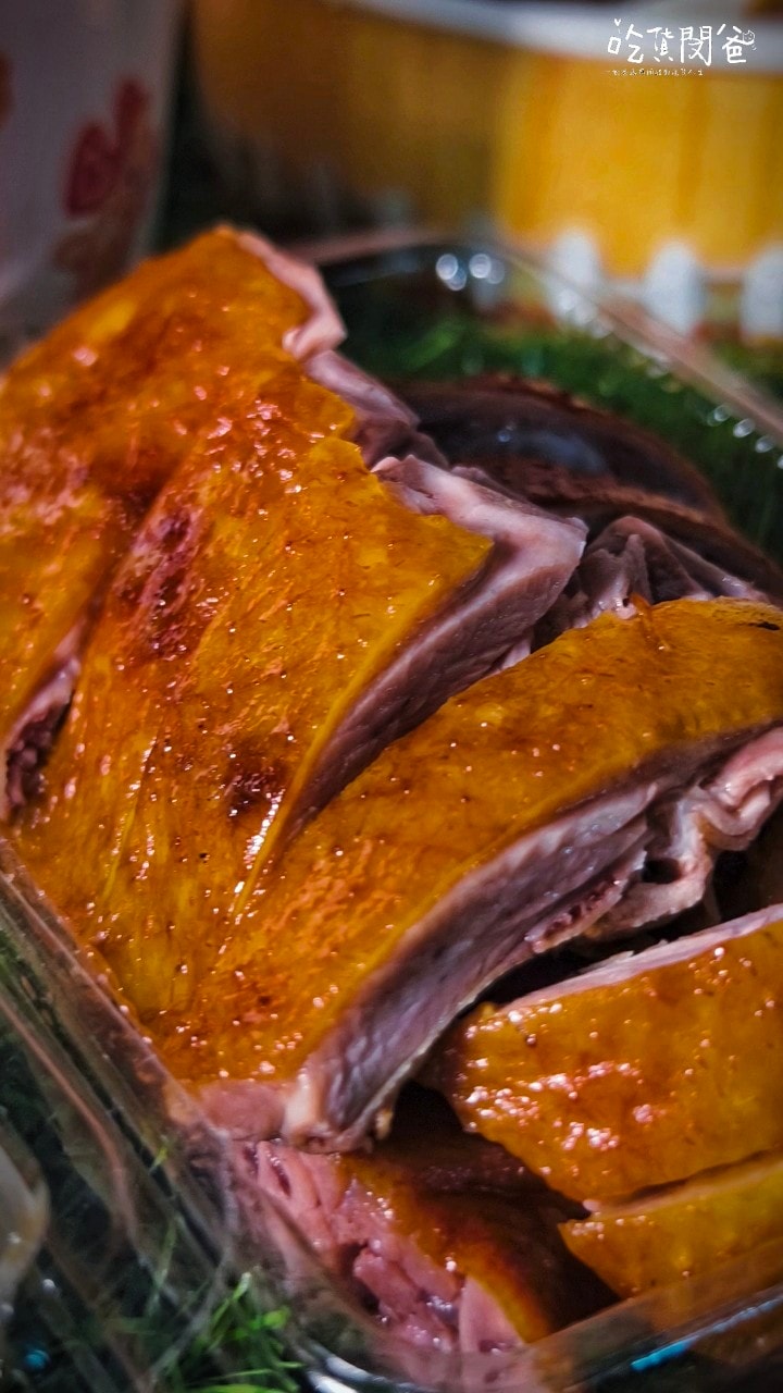 高雄便當推薦│老爺美食館鳳山店│米其林認證的平價便當,迷人焦糖燻鴨香!鴨腿、鴨胸、香茅煎肉混搭鴨絲飯一吃愛上!打包回家! - 第29張圖 高雄便當推薦│老爺美食館鳳山店│米其林認證的平價便當,迷人焦糖燻鴨香!鴨腿、鴨胸、香茅煎肉混搭鴨絲飯一吃愛上!打包回家!