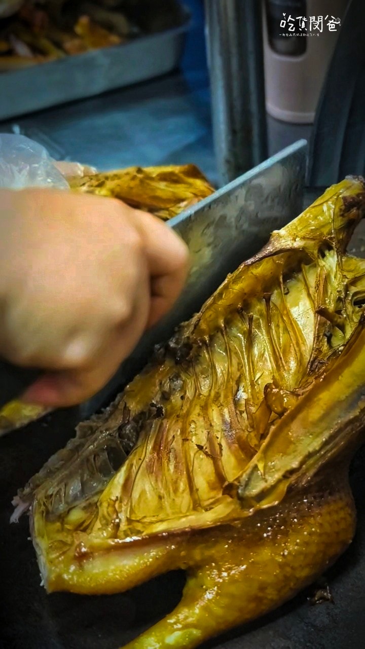 高雄便當推薦│老爺美食館鳳山店│米其林認證的平價便當,迷人焦糖燻鴨香!鴨腿、鴨胸、香茅煎肉混搭鴨絲飯一吃愛上!打包回家! - 第28張圖 高雄便當推薦│老爺美食館鳳山店│米其林認證的平價便當,迷人焦糖燻鴨香!鴨腿、鴨胸、香茅煎肉混搭鴨絲飯一吃愛上!打包回家!