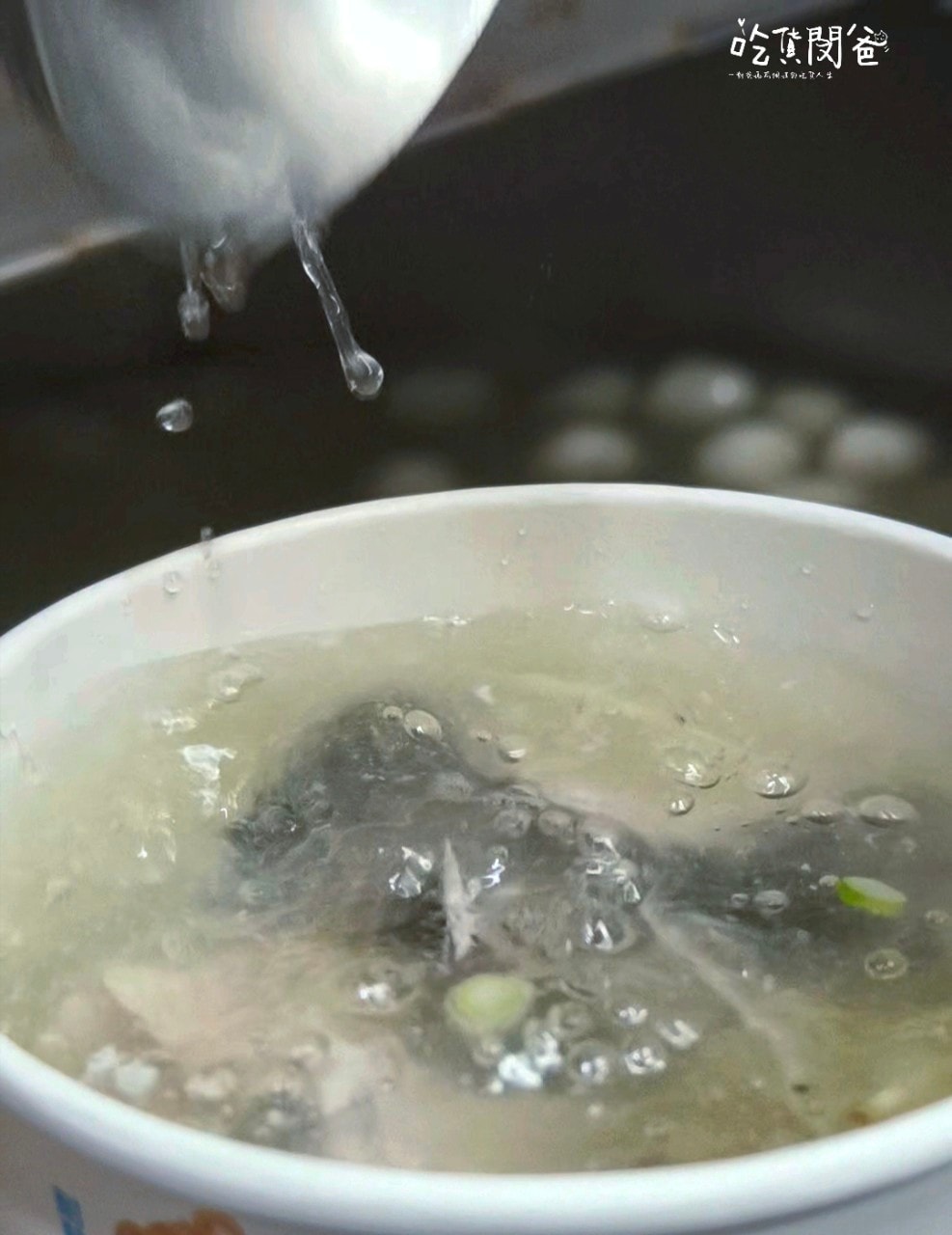 高雄便當推薦│老爺美食館鳳山店│米其林認證的平價便當,迷人焦糖燻鴨香!鴨腿、鴨胸、香茅煎肉混搭鴨絲飯一吃愛上!打包回家! - 第38張圖 高雄便當推薦│老爺美食館鳳山店│米其林認證的平價便當,迷人焦糖燻鴨香!鴨腿、鴨胸、香茅煎肉混搭鴨絲飯一吃愛上!打包回家!