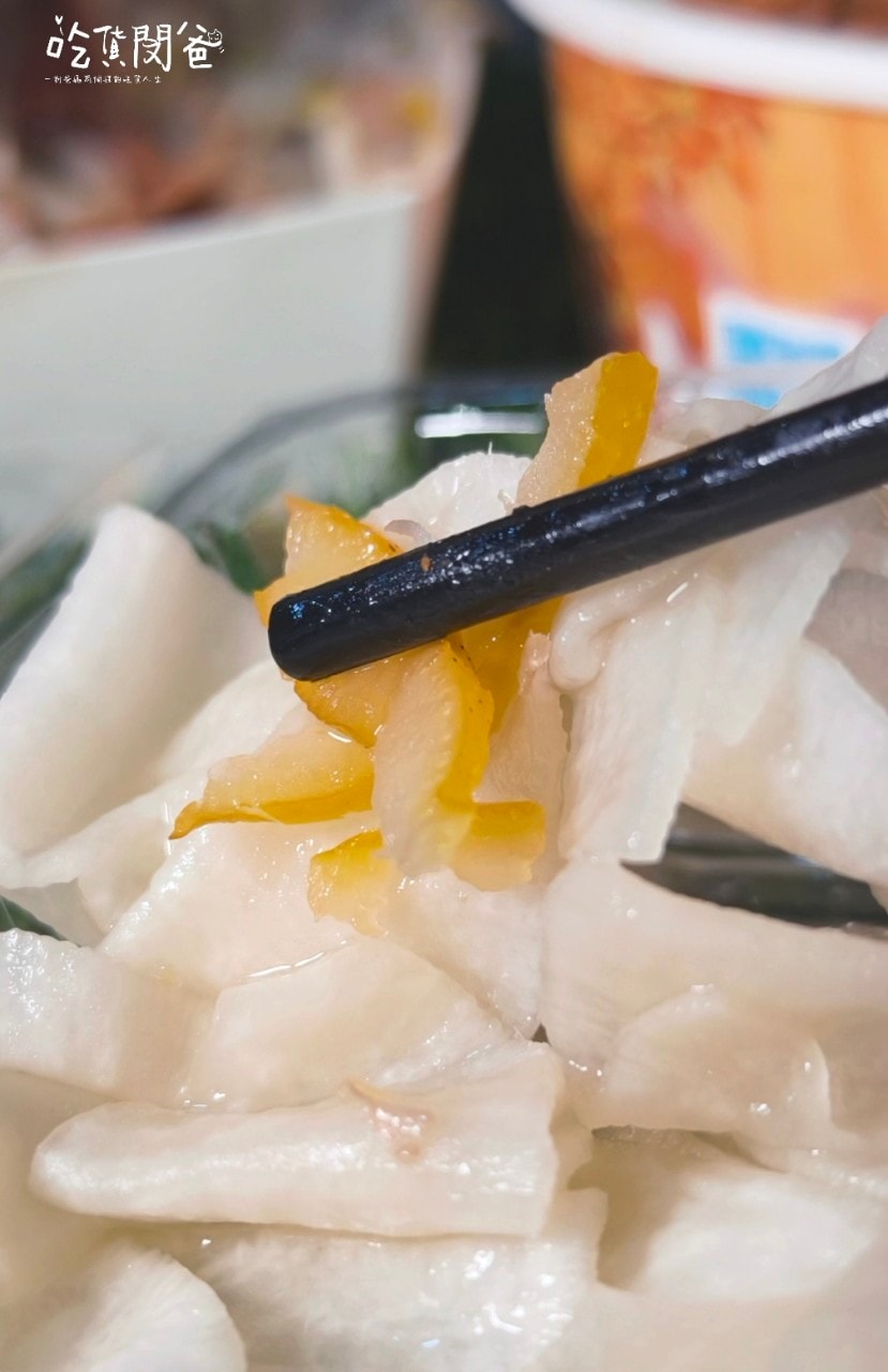 高雄便當推薦│老爺美食館鳳山店│米其林認證的平價便當,迷人焦糖燻鴨香!鴨腿、鴨胸、香茅煎肉混搭鴨絲飯一吃愛上!打包回家! - 第45張圖 高雄便當推薦│老爺美食館鳳山店│米其林認證的平價便當,迷人焦糖燻鴨香!鴨腿、鴨胸、香茅煎肉混搭鴨絲飯一吃愛上!打包回家!
