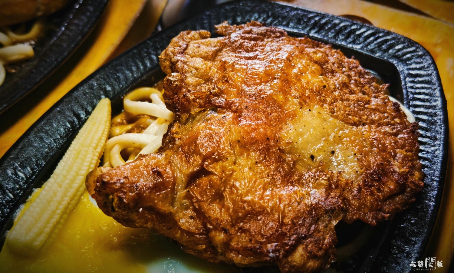 高雄小港吃到飽│靠炙燒牛排│超派牛排CP價！自助吧、鐵板麵還讓你爽爽吃！不吃還好，一吃愛上！